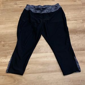 Women’s Yoga Capri Leggings XXL